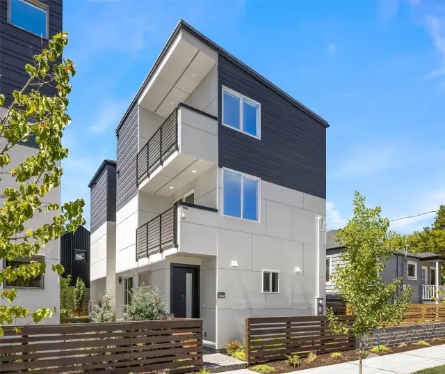 Detached Townhome