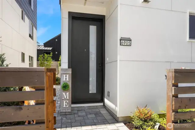 Entry with Fingerprint Coded Security Keypad
