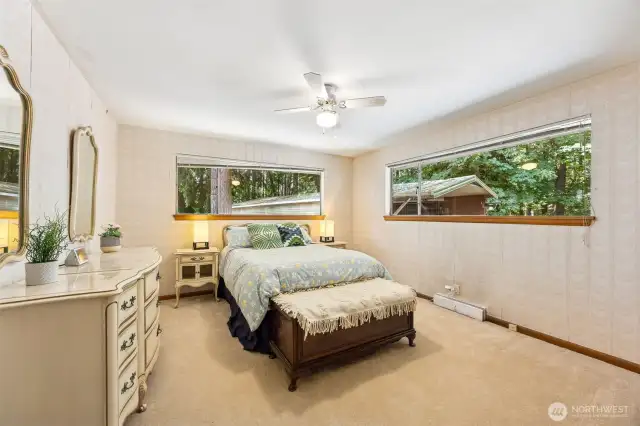Main level Bed #1