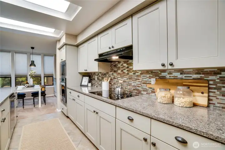 Lots of cabinet space to store your favorite chef gear and serving platters.