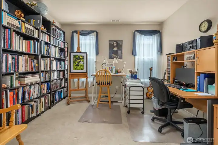 Bonus Room Ideal for Work or Hobbies.