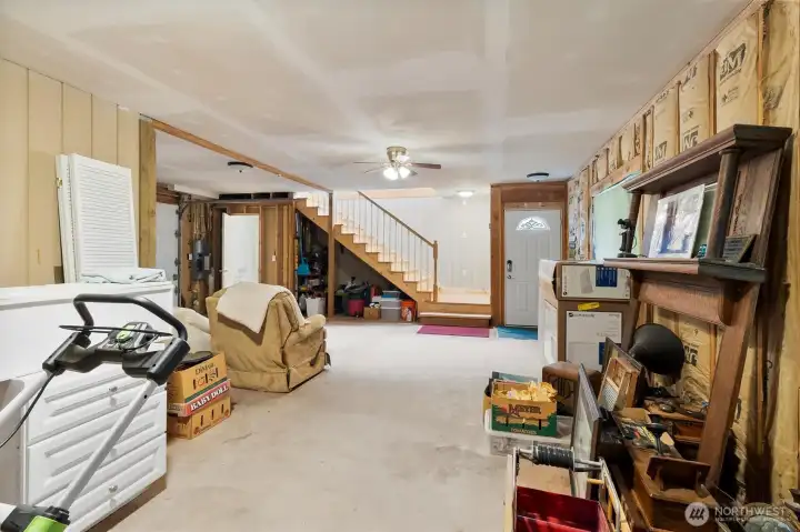 Garage/Shop Space with view to living space access