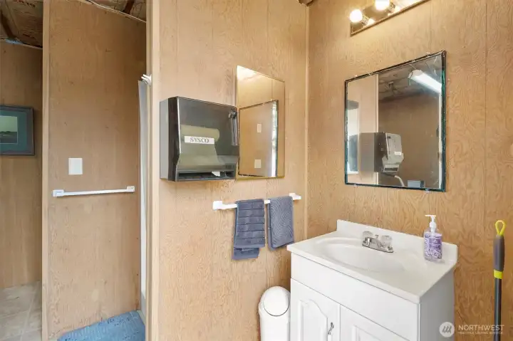 Laundry, Sink, Shower Toilet all available for RV