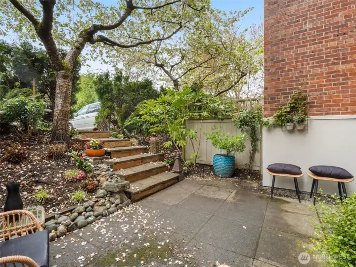 Looking back towards the parking area- note the amount of privacy!