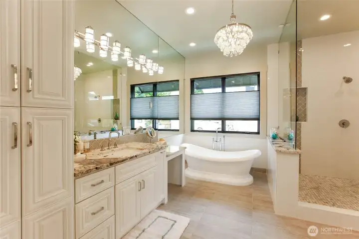 Primary 5-piece bathroom with two vanities. Primary 5-piece bathroom with two vanities.