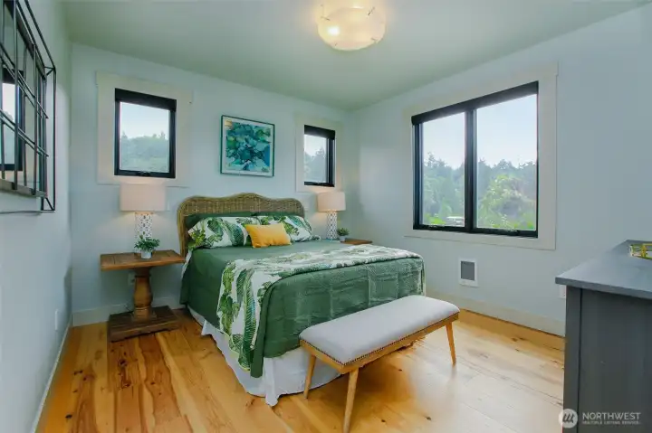 2nd bedroom upstairs 2nd bedroom upstairs