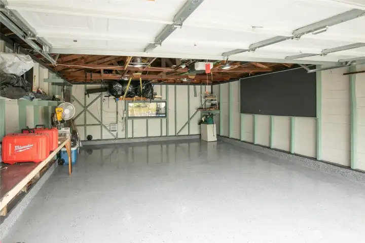 Cleanest garage I have ever seen! Cleanest garage I have ever seen!