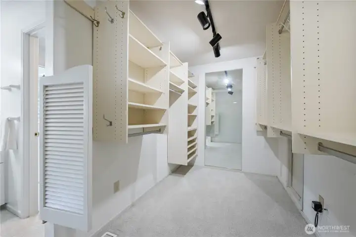 Walk-in closet Walk-in closet