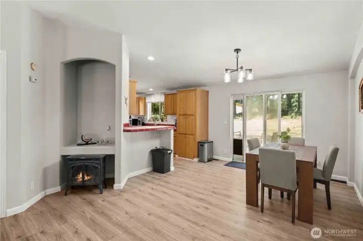 Pellet stove for secondary heating