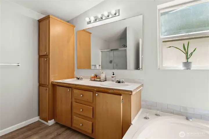 Large bathroom with cabinet space