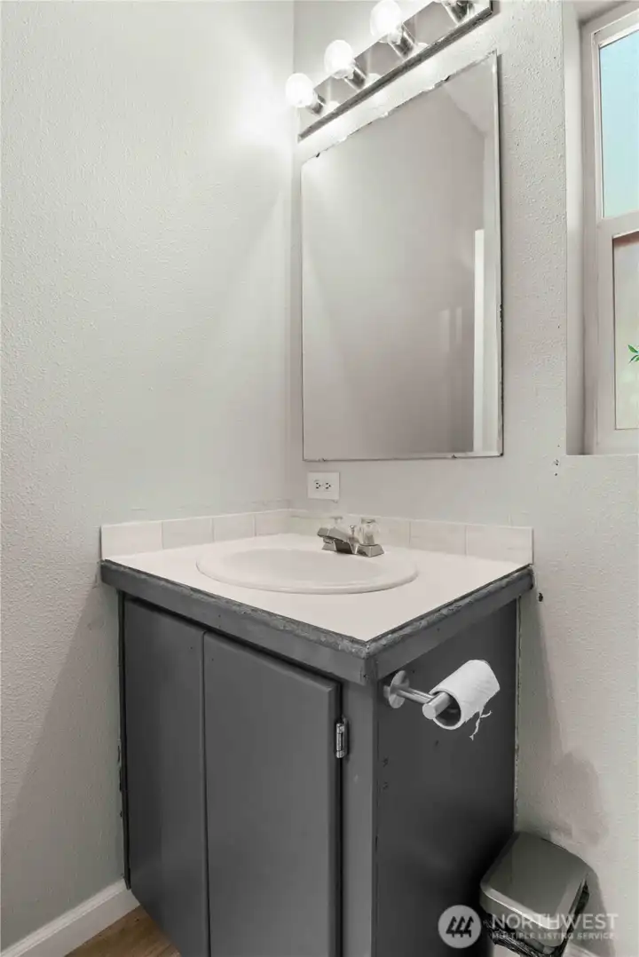 secondary bathroom