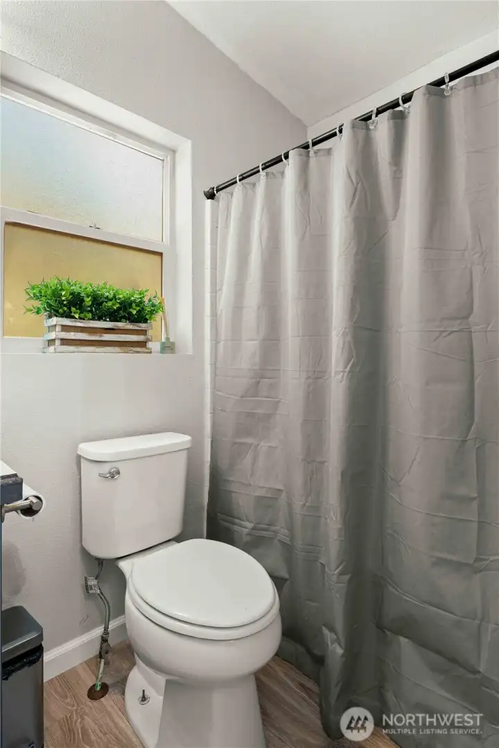 with shower/tub combo