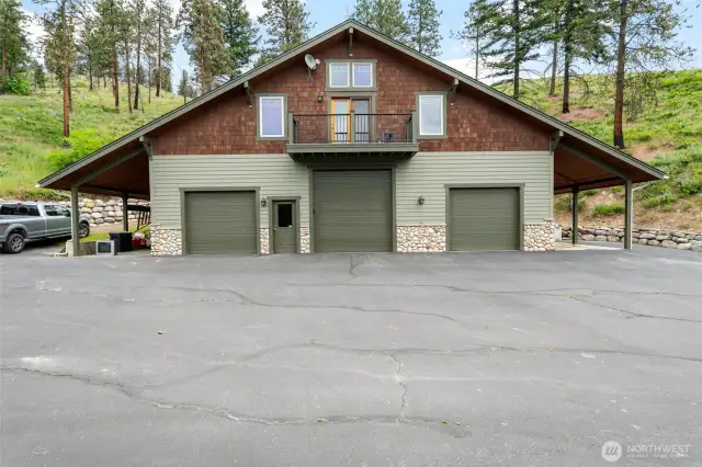 Guest House/Garage
