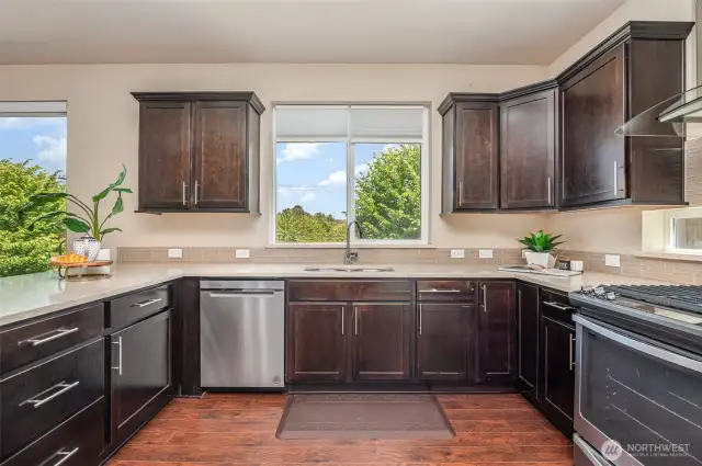Beautiful quartz countertop in kitchen
