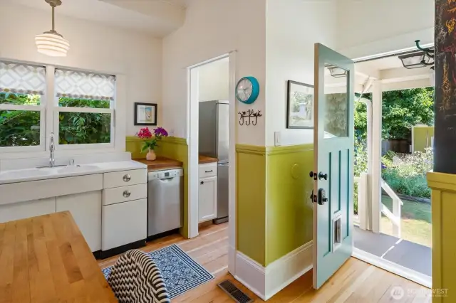 Main floor unit