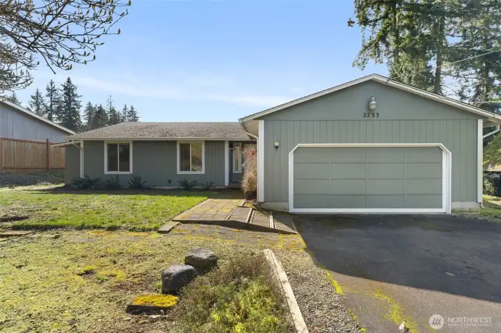 Welcome to 2733 SW Vantage Avenue in Olympia!
