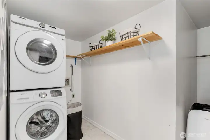 Huge laundry / utility room for extra storage and big enough for multi-purpose hobby use too.