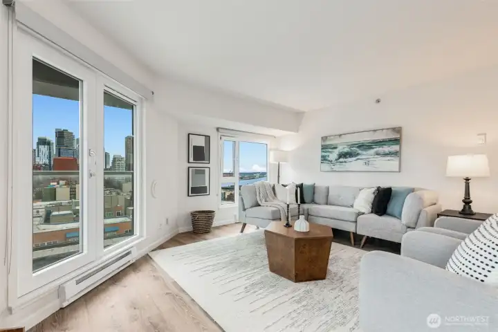 Southwest corner windows showcase the iconic Seattle views.