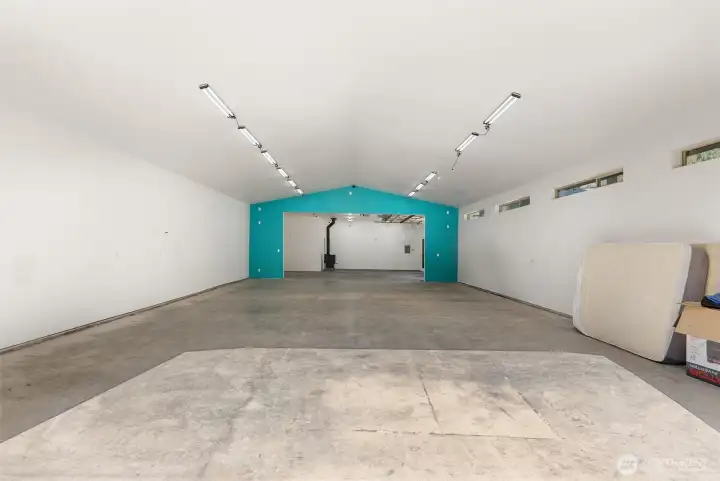 Bring in trucks, tools, or toys with ease through the oversized opening