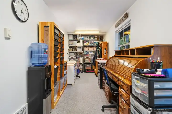 Office/craft room has 2nd door to garage & door to fenced deck.