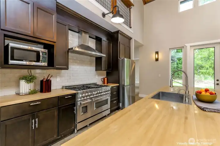 48" ZLINE propane range with double oven.