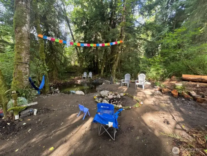 Picnics & parties by your own spring fed pond