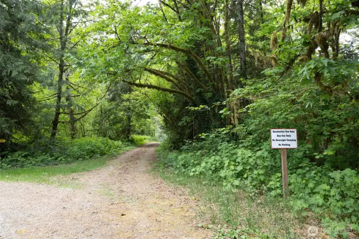 River access - River Lane