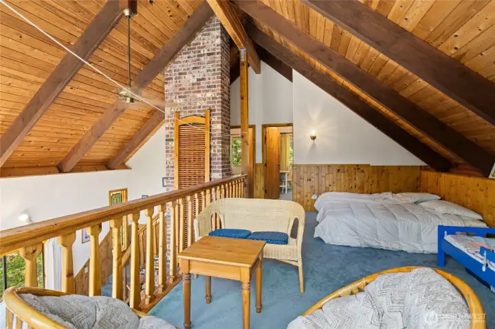 Big Loft!