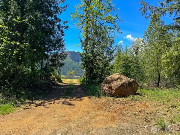 Entrance to your Hood Canal hideaway