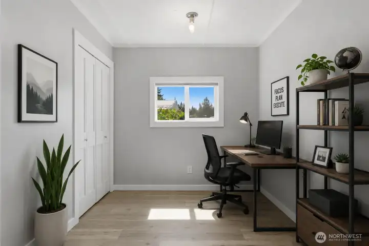 Office/bedroom