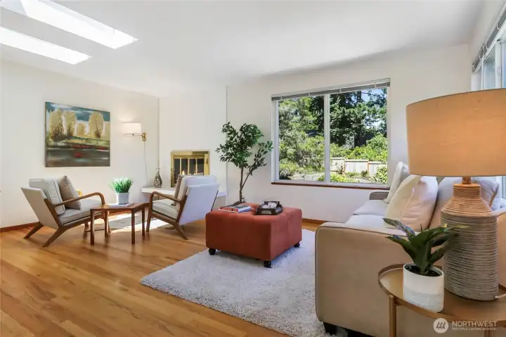 Hardwood flooring throughout upper level. Hardwood flooring throughout upper level.
