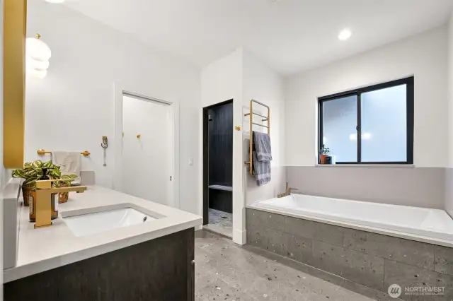 Primary bath