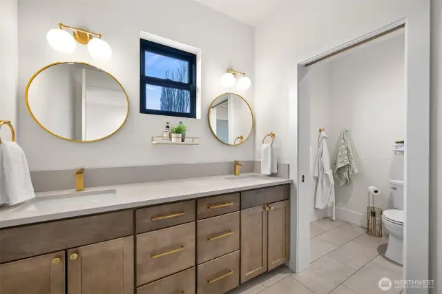 Main floor full bath