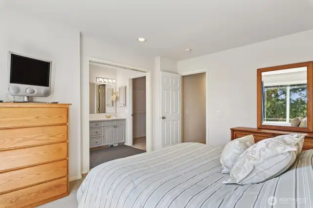 Primary suite