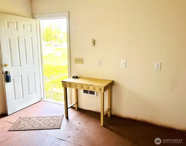 Interior entry of casita