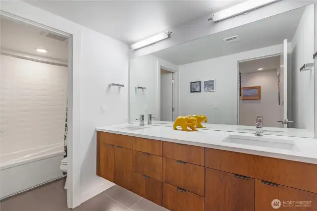 Shared, full bathroom on the middle level.