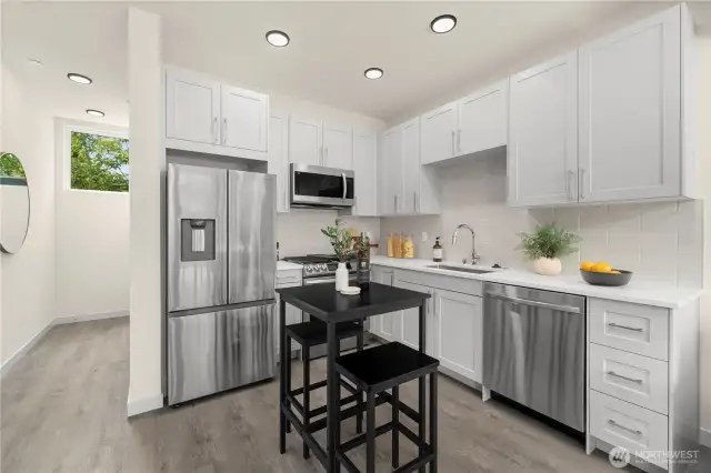 Photos are of a similar model home and are for illustrative purposes.