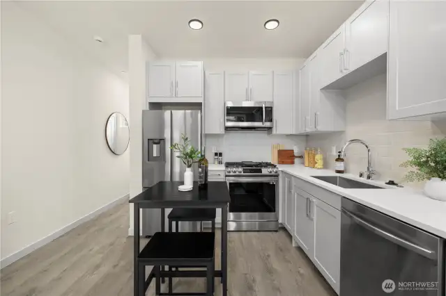 Photos are of a similar model home and are for illustrative purposes.