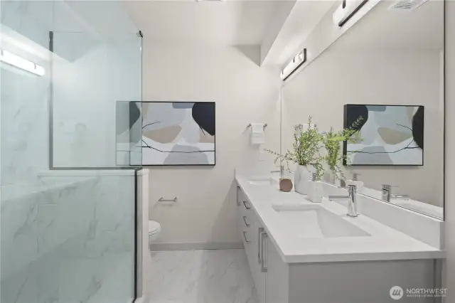 Photos are of a similar model home and are for illustrative purposes.