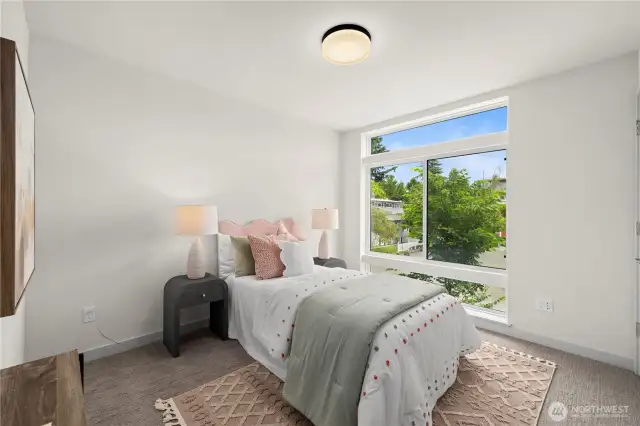Photos are of a similar model home and are for illustrative purposes.
