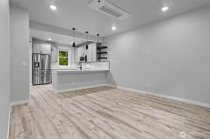 Living room/open kitchen