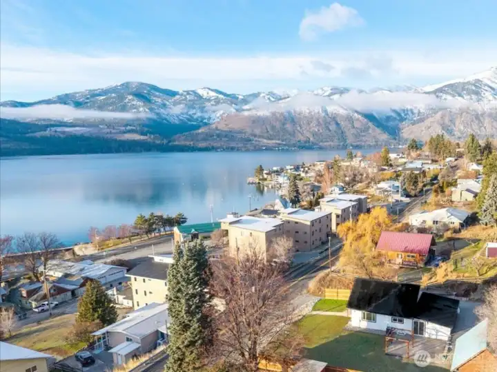 Welcome to 124 Boetzkes Ave in Manson WA!