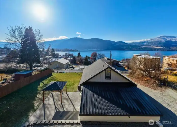 Enjoy stunning views of the lake and surrounding mountains from this home.