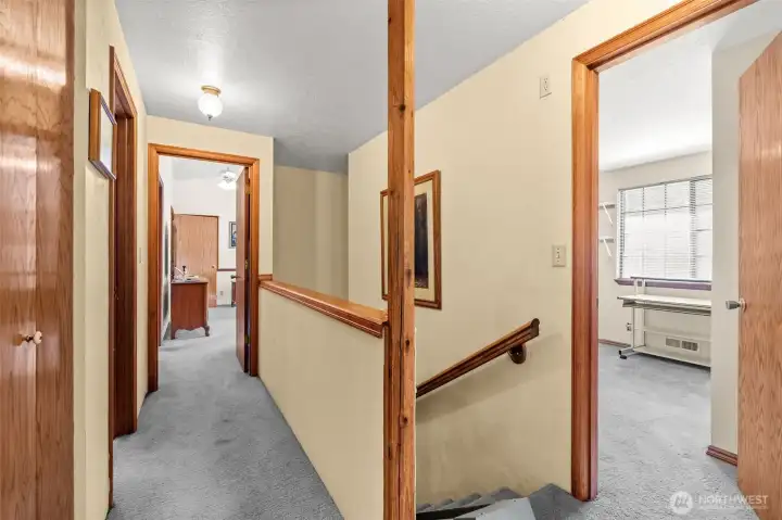 Hallway (Upper)