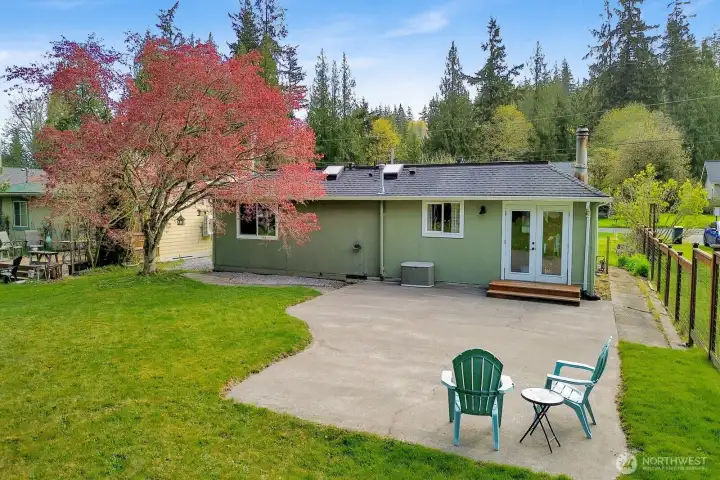 West facing backyard. Summers are amazing here.