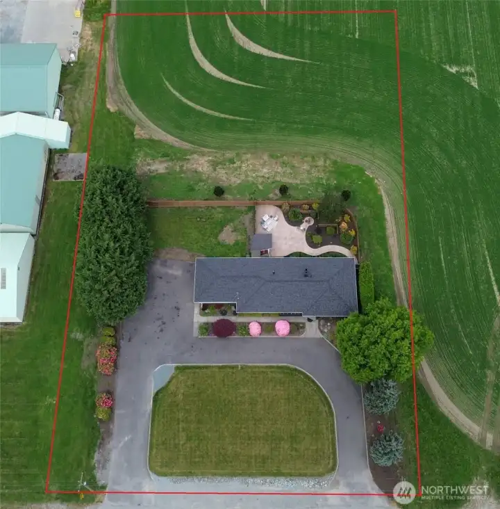 Approximate property lines Approximate property lines