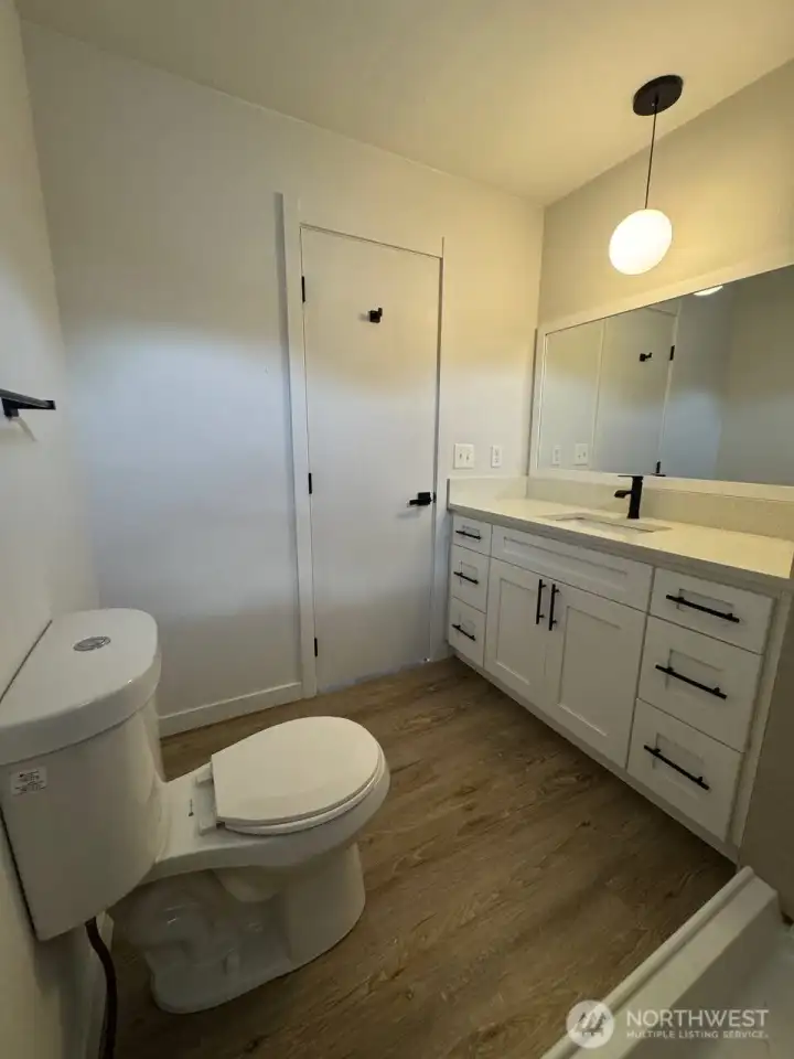 2nd bathroom