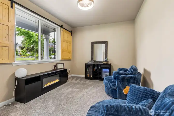 Flex/office room. Currently used a formal living room/lounge. View with your morning coffee/tea.