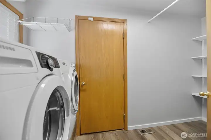 Laundry/Mud Room with Storage Laundry/Mud Room with Storage