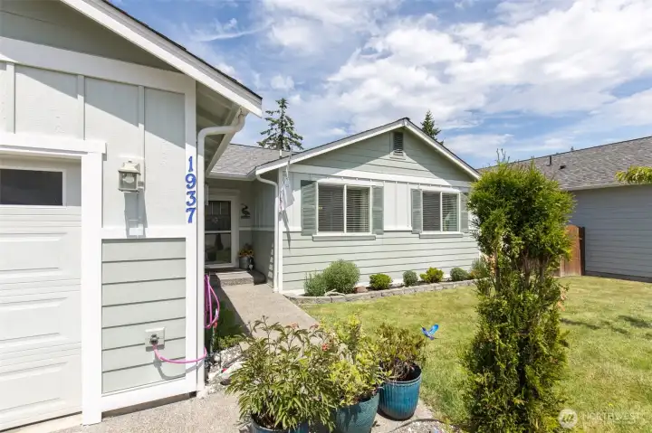Welcoming Front Yard